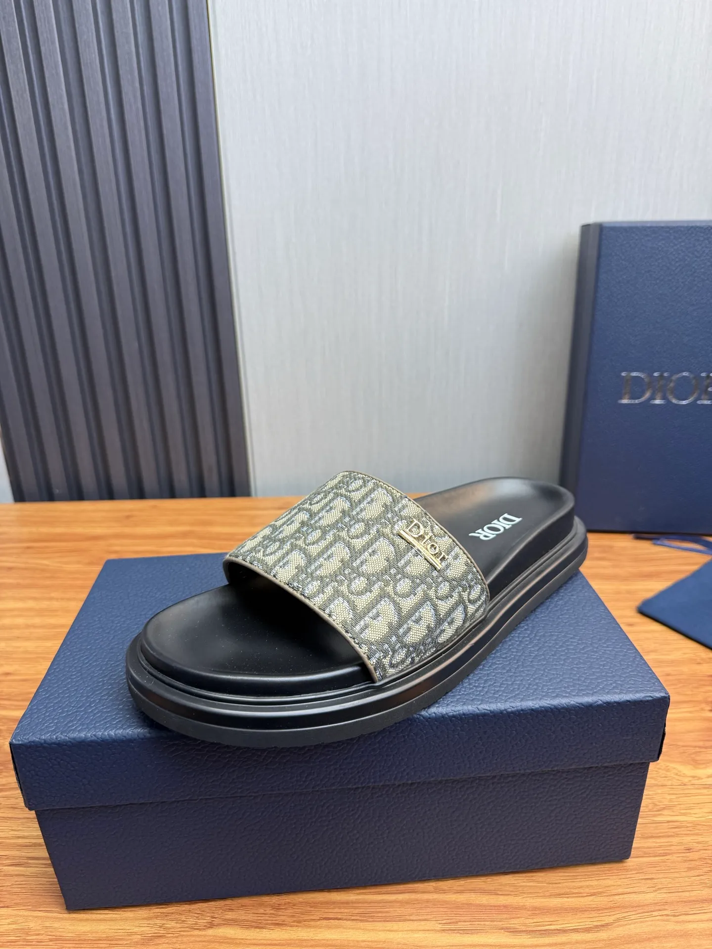 Men's shoes 260💰 Dior. Men's slippers🩴Official website 1:1 production 38-45 size 45 46 🉑️Customized original material shipped✅
